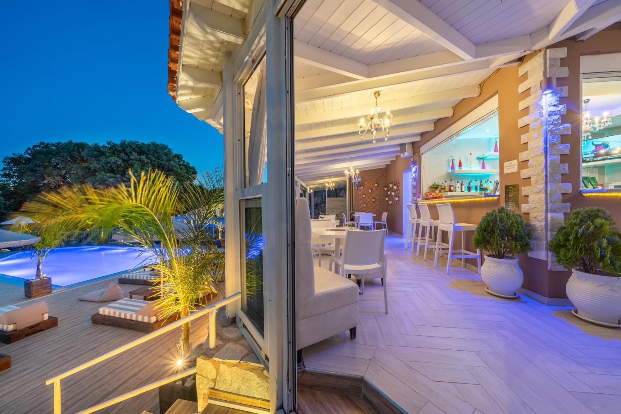 The "L" Suites & Apartments Argostoli  Esterno foto