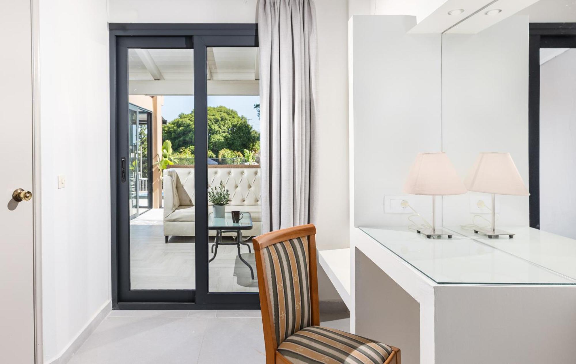 The "L" Suites & Apartments Argostoli  Camera foto